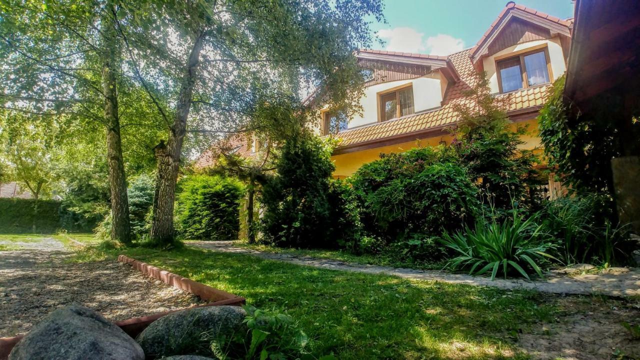 Apartmany Centrum Pavcina Lehota  Exterior photo